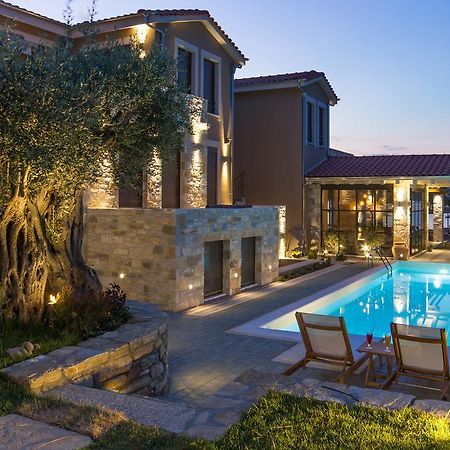 By The Sea Luxury Suites Limenas  Eksteriør billede