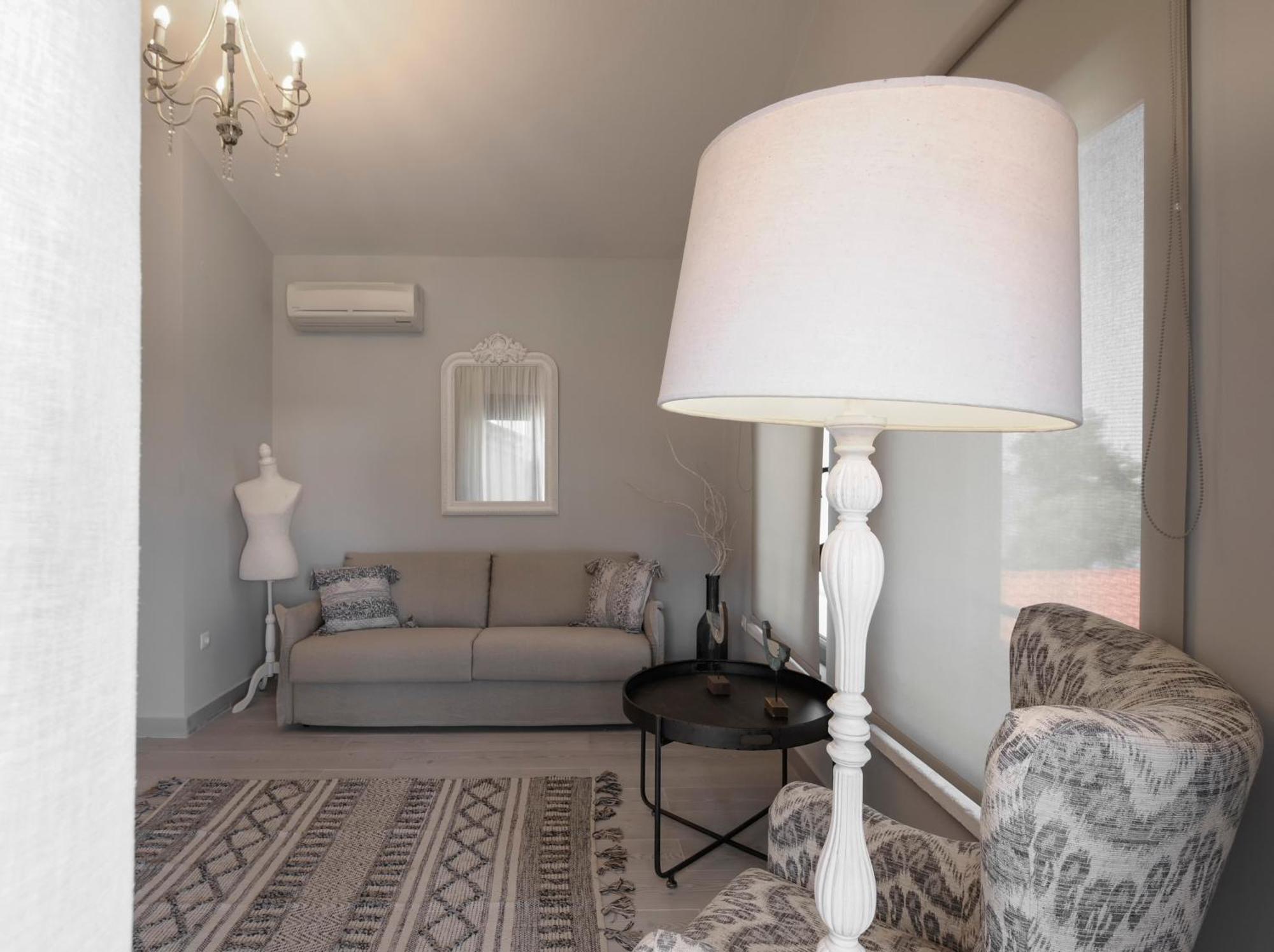 By The Sea Luxury Suites Limenas  Eksteriør billede