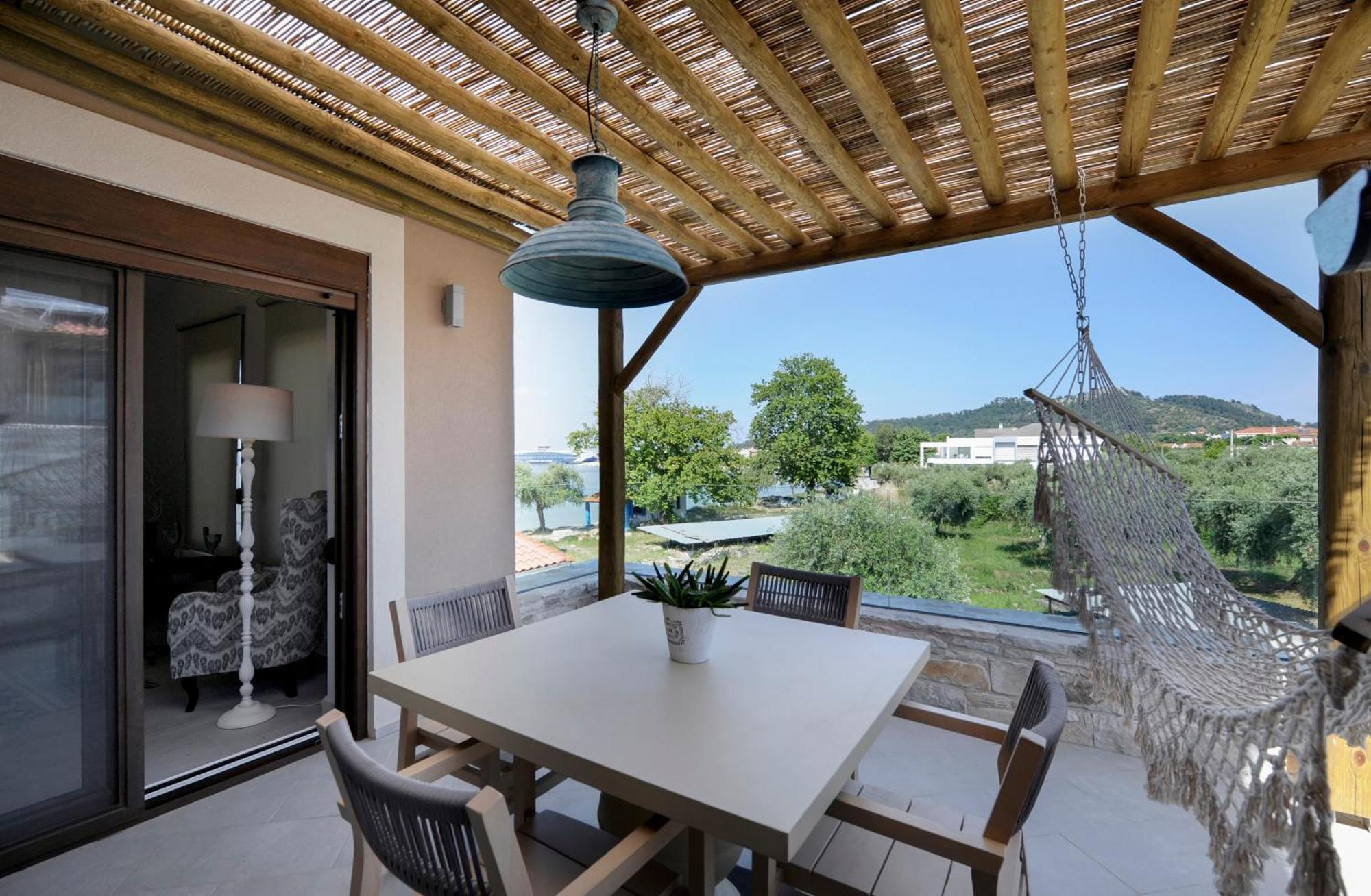 By The Sea Luxury Suites Limenas  Eksteriør billede
